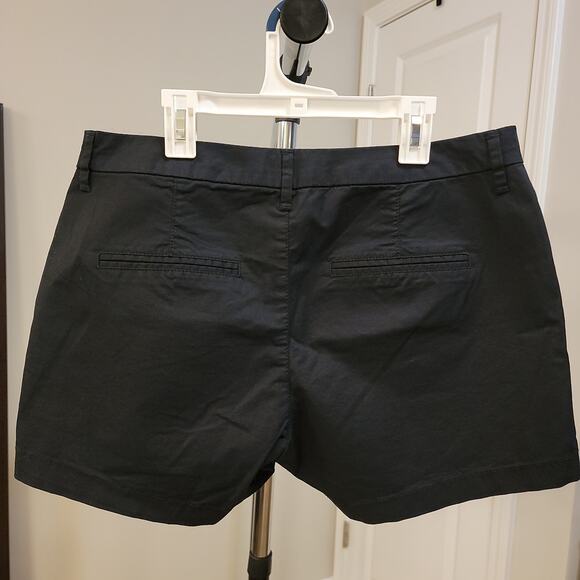 NWT Old Navy Black Shorts - Picture 2 of 4